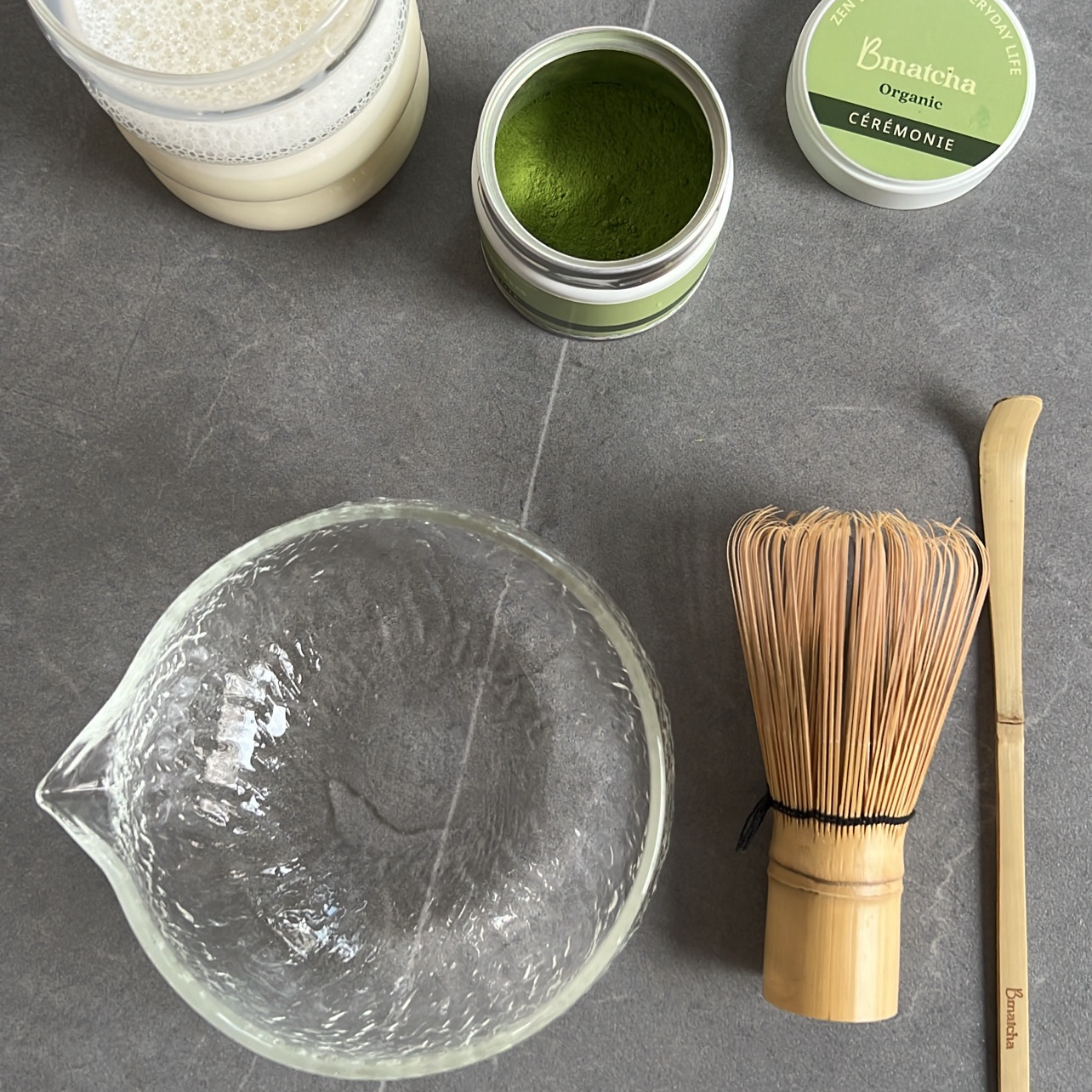 bec verseur et accessoire de matcha par bmatcha