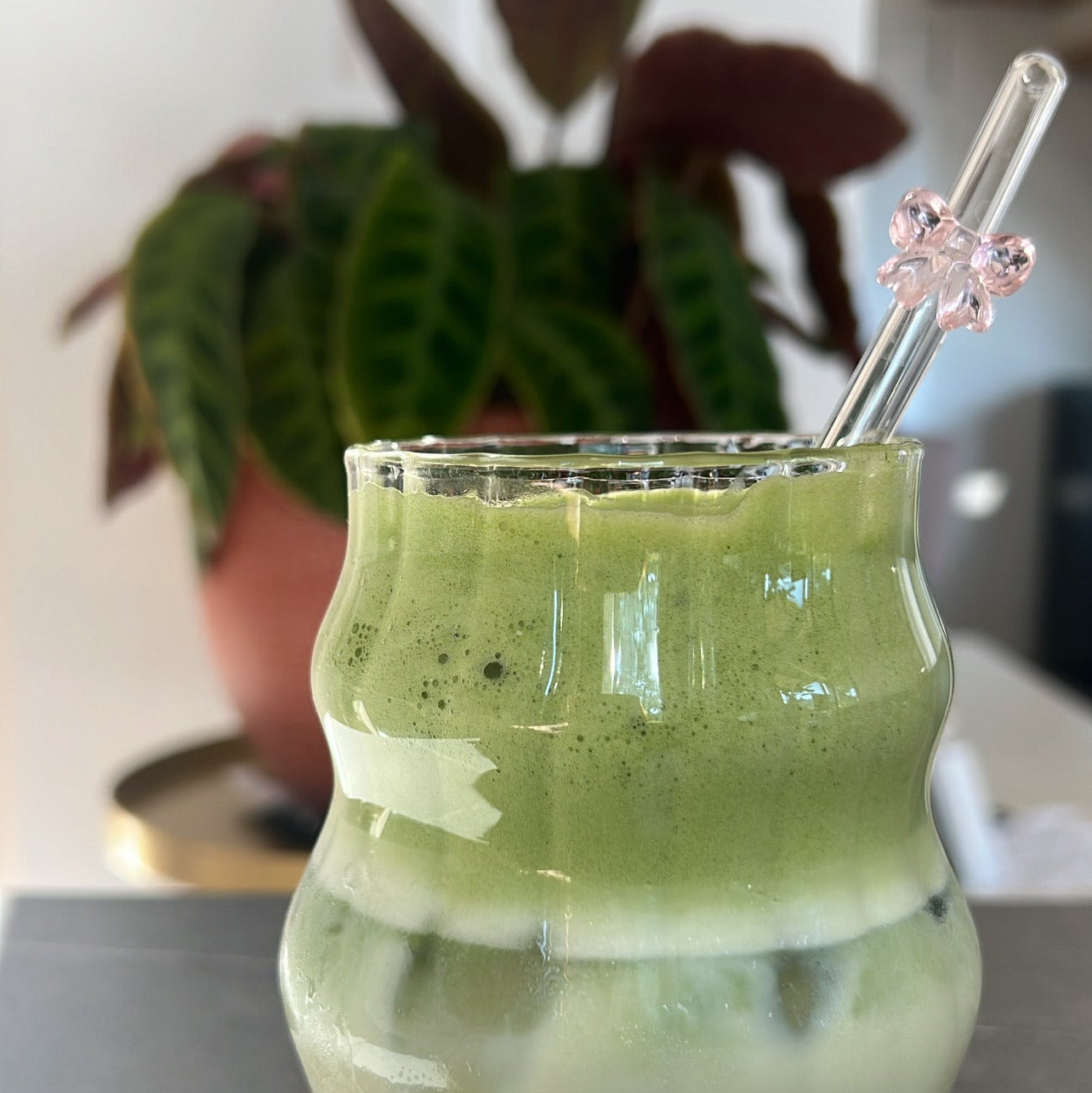 paille en verre avec noeud pour matcha par Bmatcha